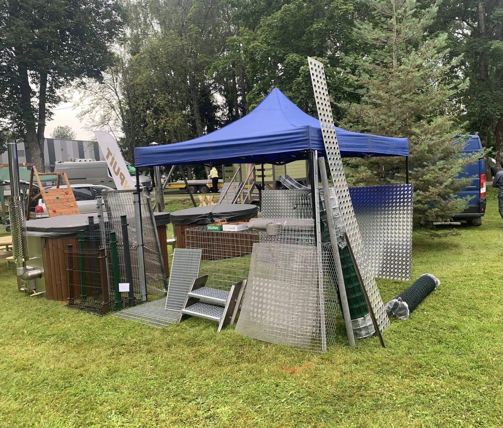 3D fence panels, woven mesh and welded grating